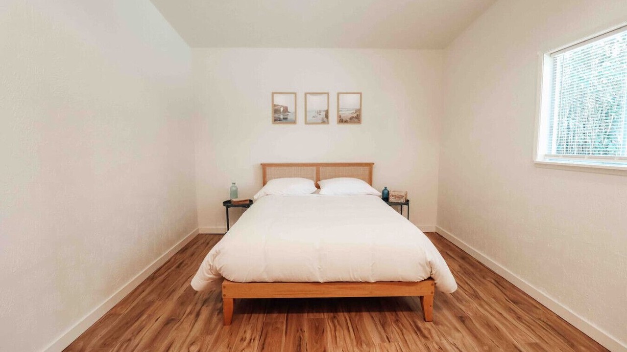 Photo of Bedroom in Cohassett Beach