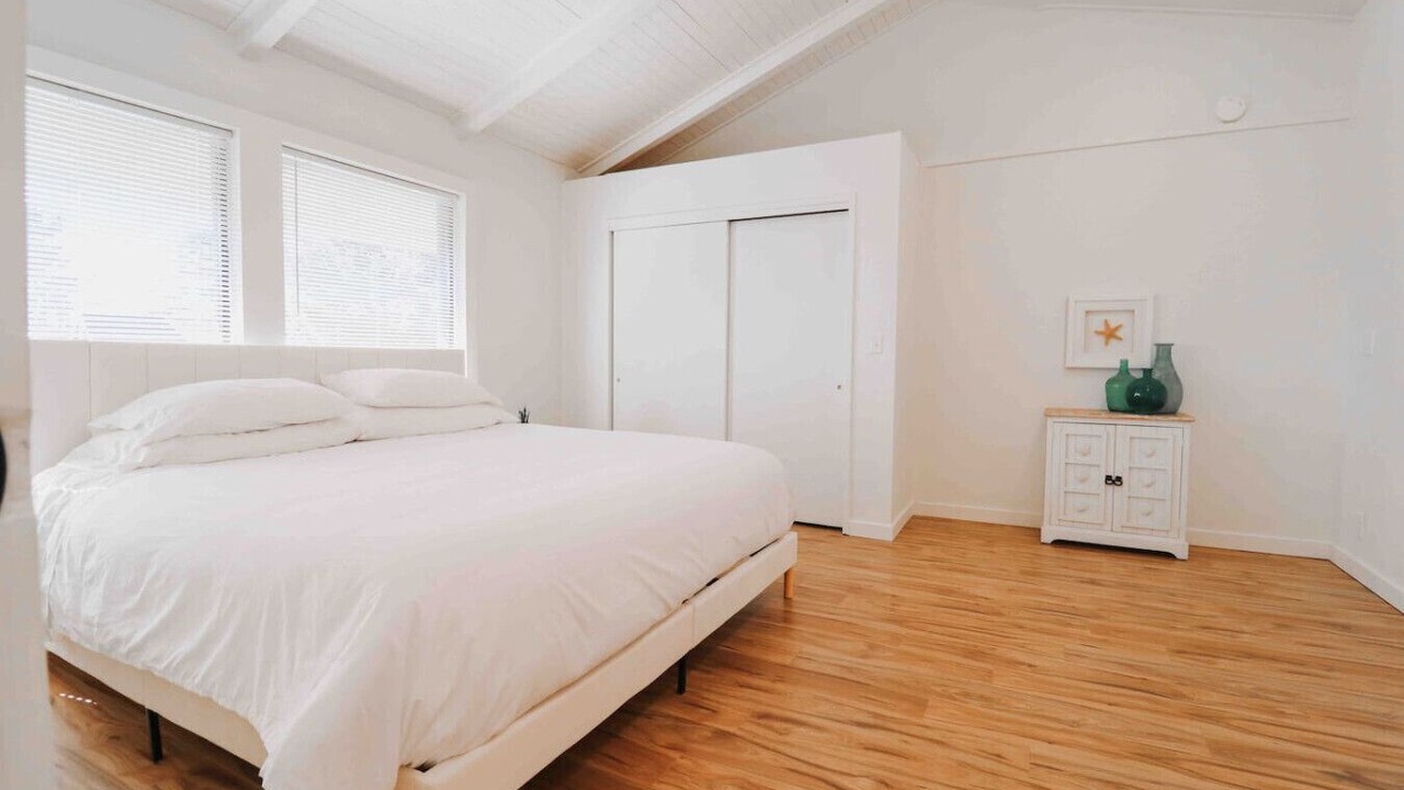 Photo of Bedroom in Cohassett Beach