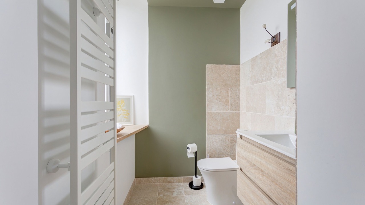 Photo of Bathroom in Remilly-Aillicourt