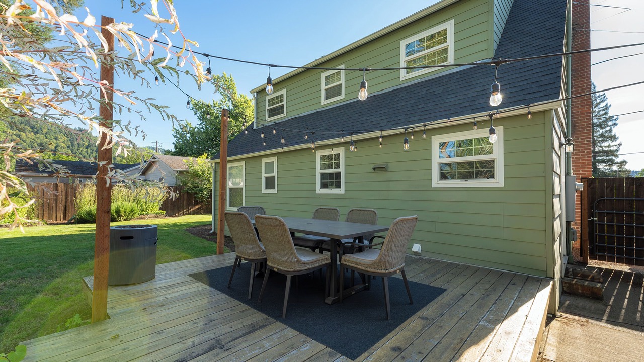 Photo of Outdoor in Roseburg