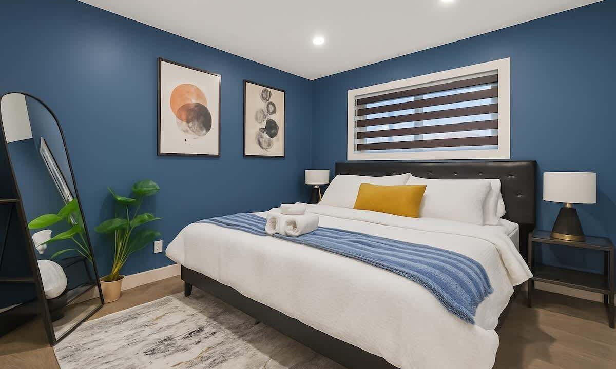 Photo of Bedroom in Lower Mount Royal