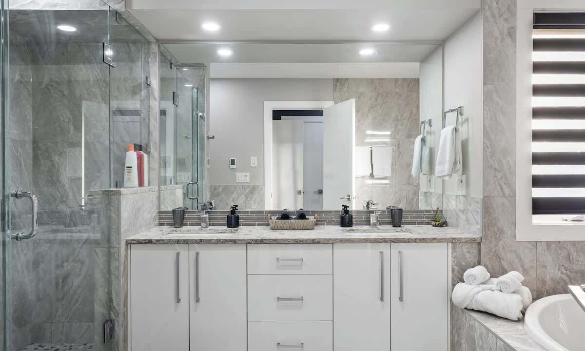 Photo of Bathroom in Lower Mount Royal