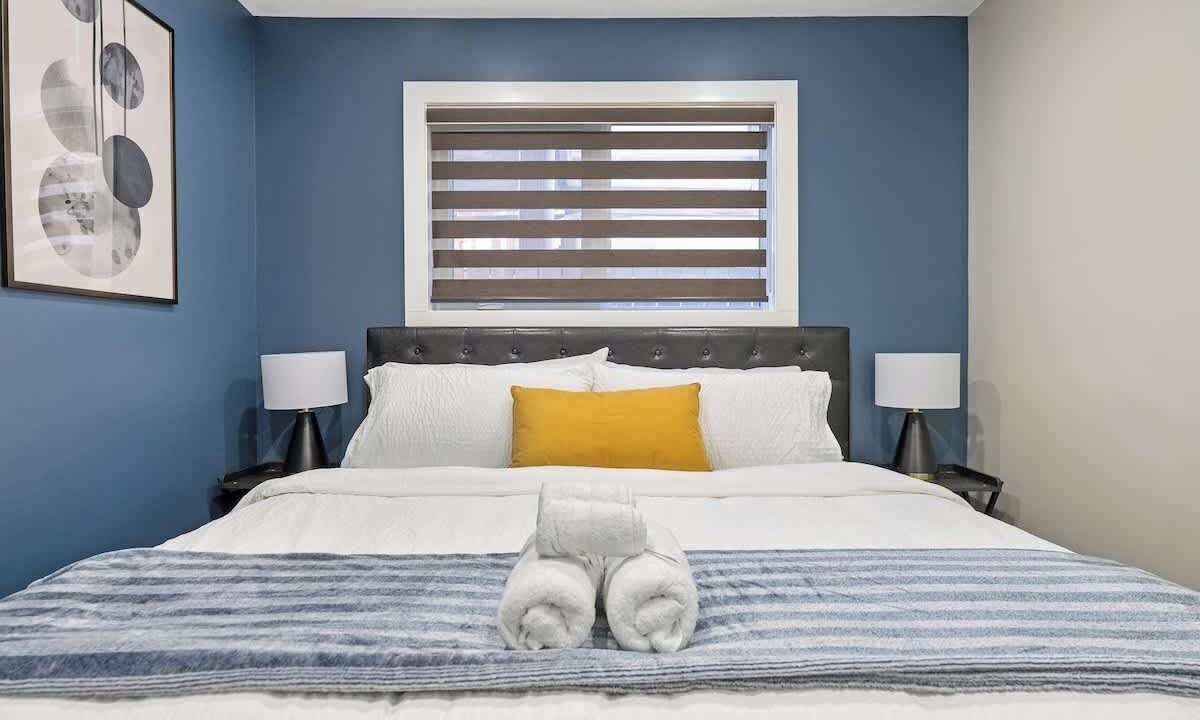 Photo of Bedroom in Lower Mount Royal
