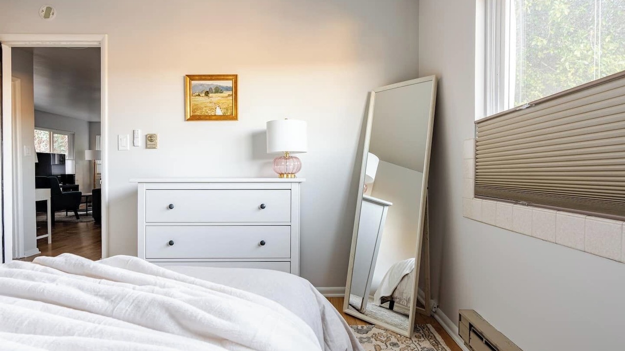 Photo of Bedroom in University District