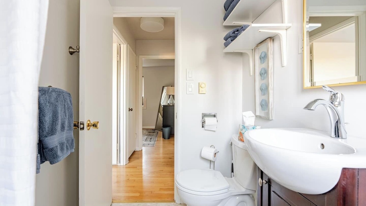 Photo of Bathroom in University District