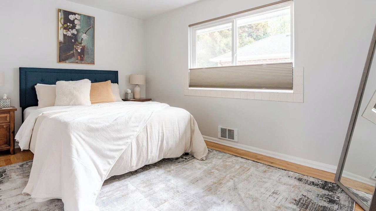 Photo of Bedroom in University District