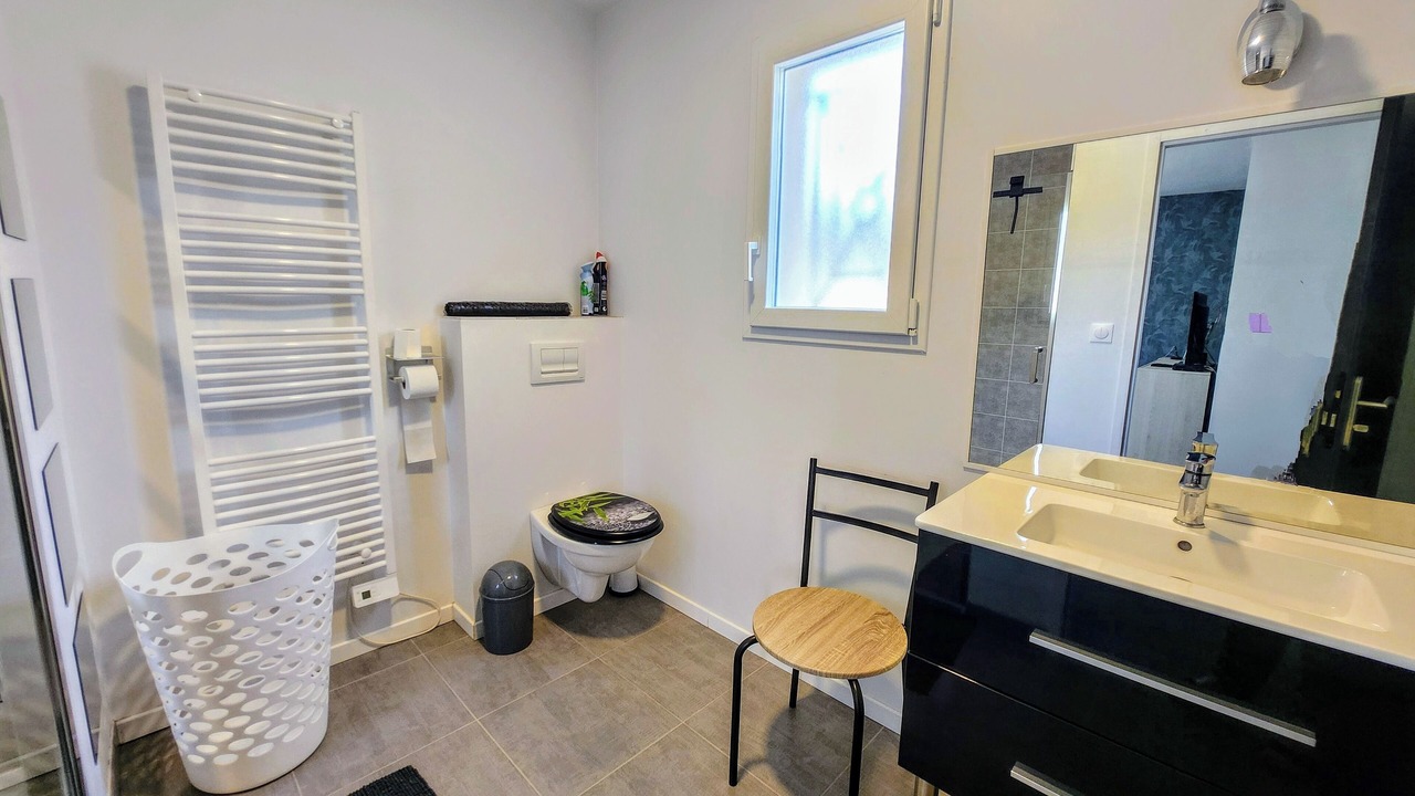 Photo of Bathroom in Joyeuse