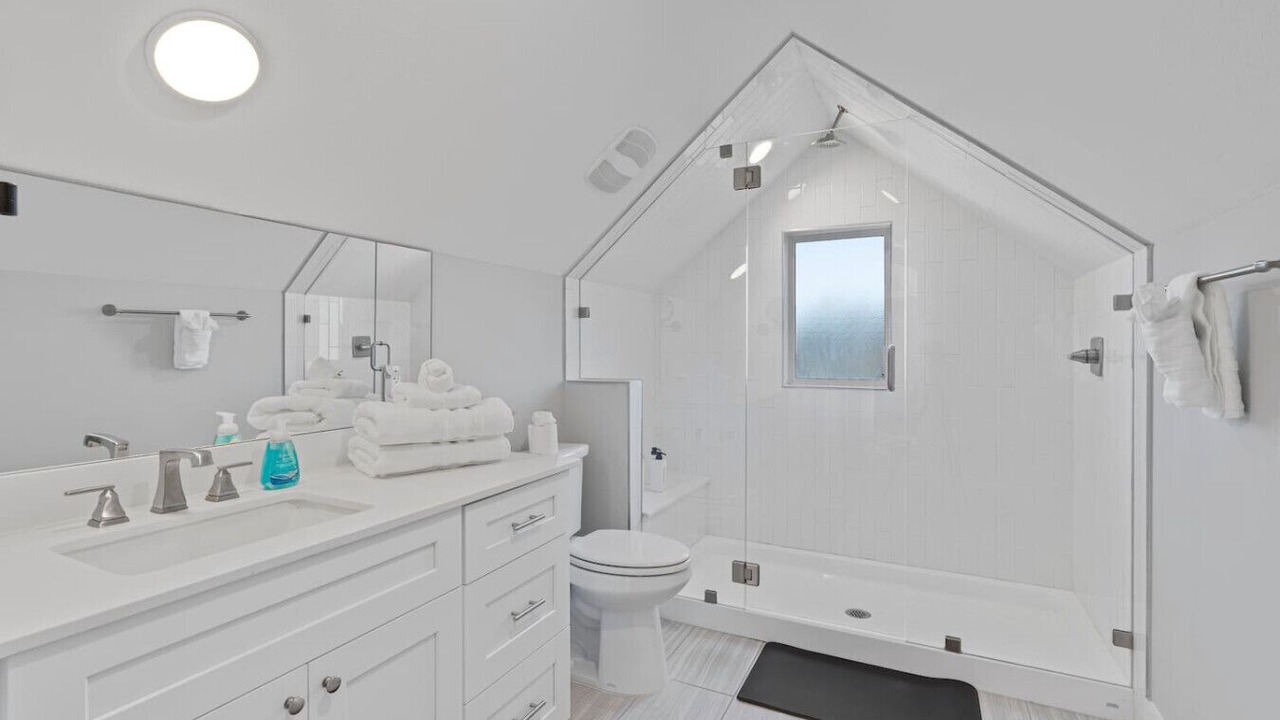 Photo of Bathroom in University Hills and Windsor Park