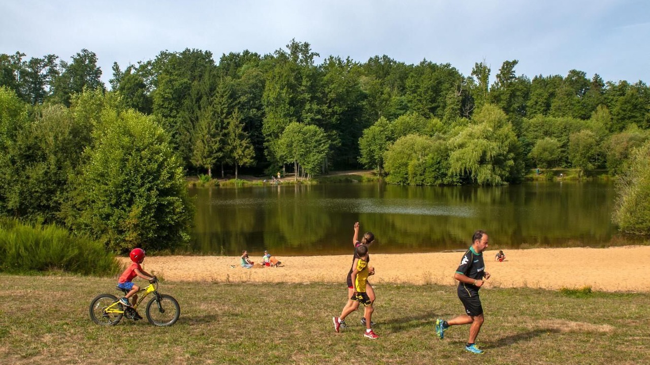 Photo of Others in Nontron