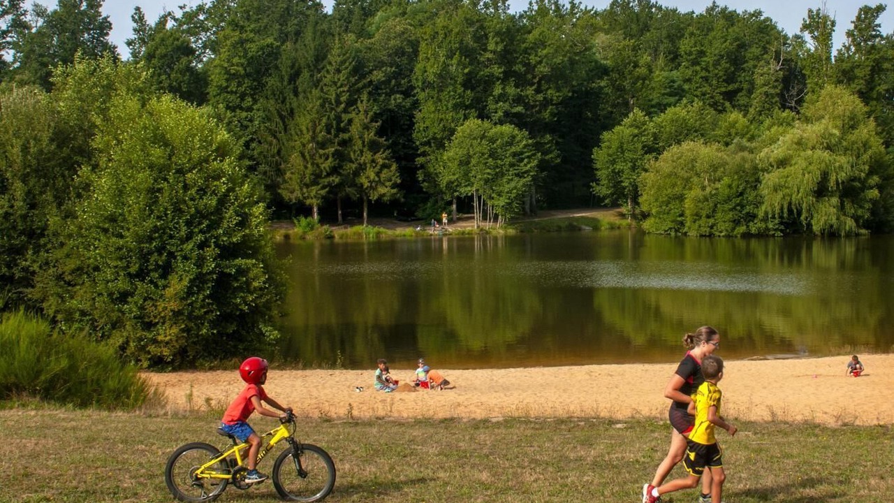 Photo of Others in Nontron