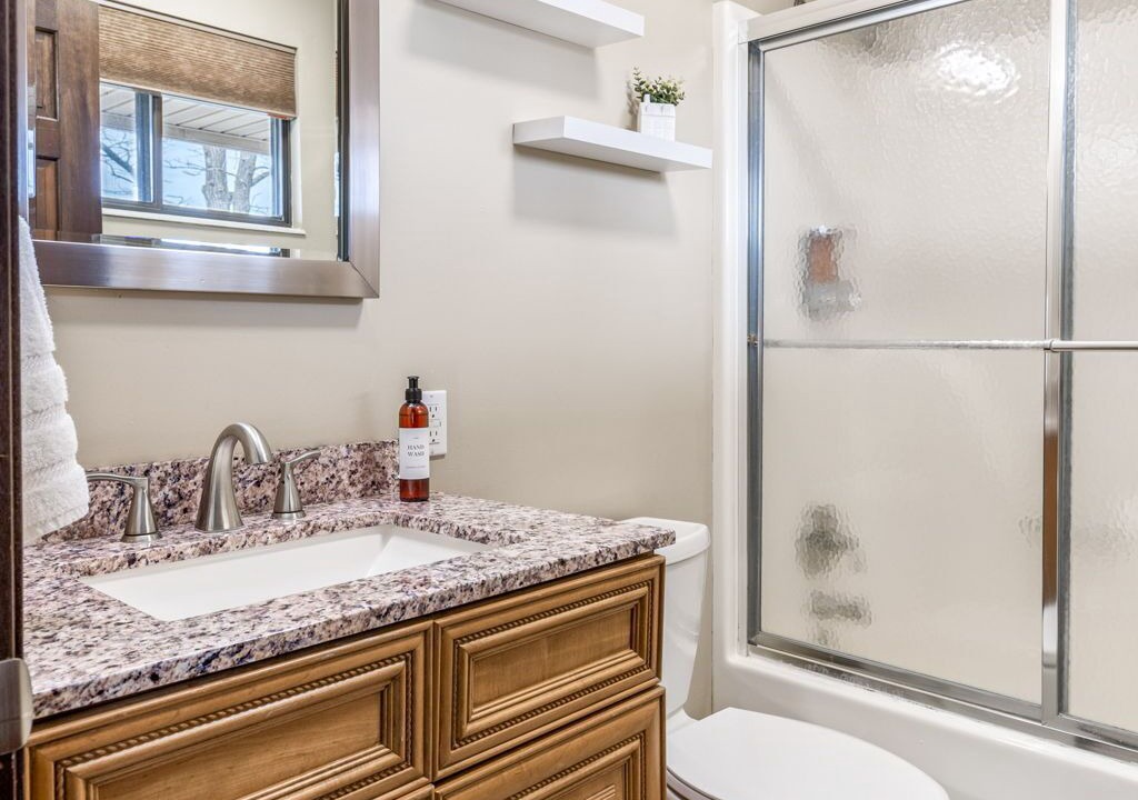 Photo of Bathroom in Innsbrook