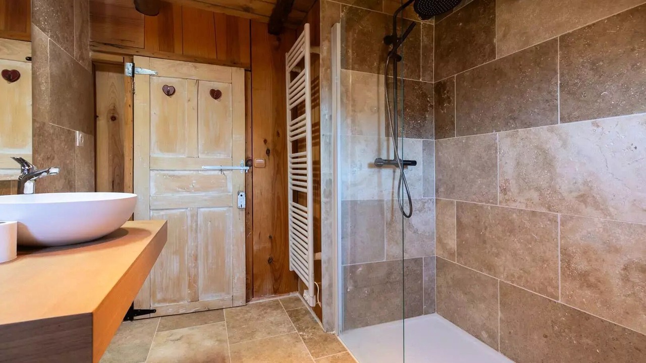 Photo of Bathroom in Loudervielle