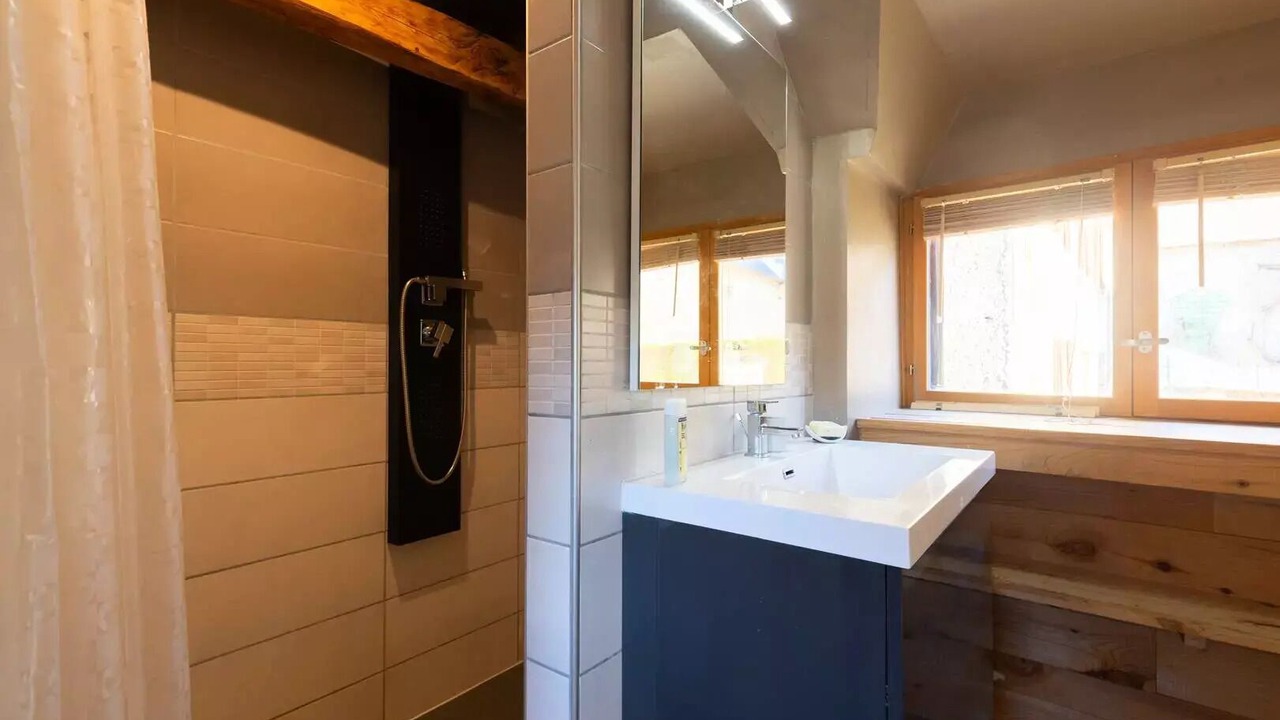Photo of Bathroom in Loudervielle
