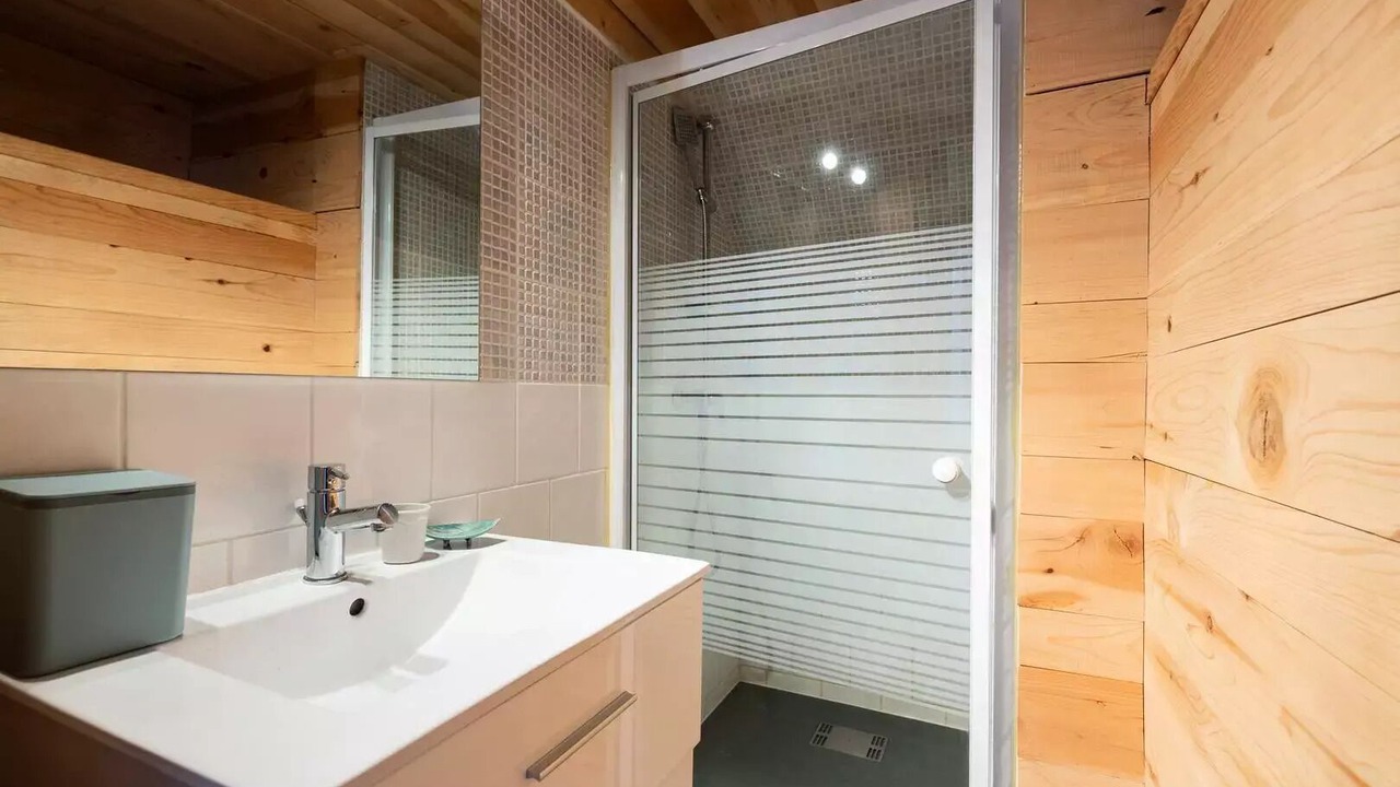 Photo of Bathroom in Loudervielle