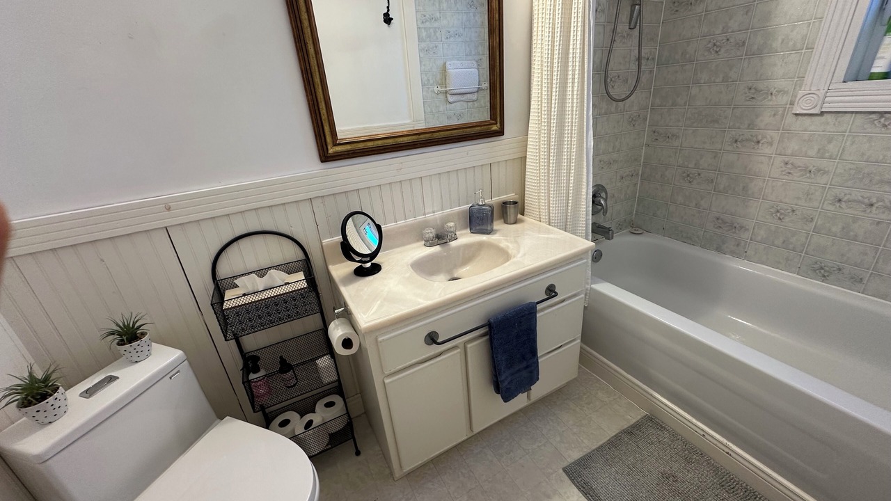 Photo of Bathroom in Saint-Alfred