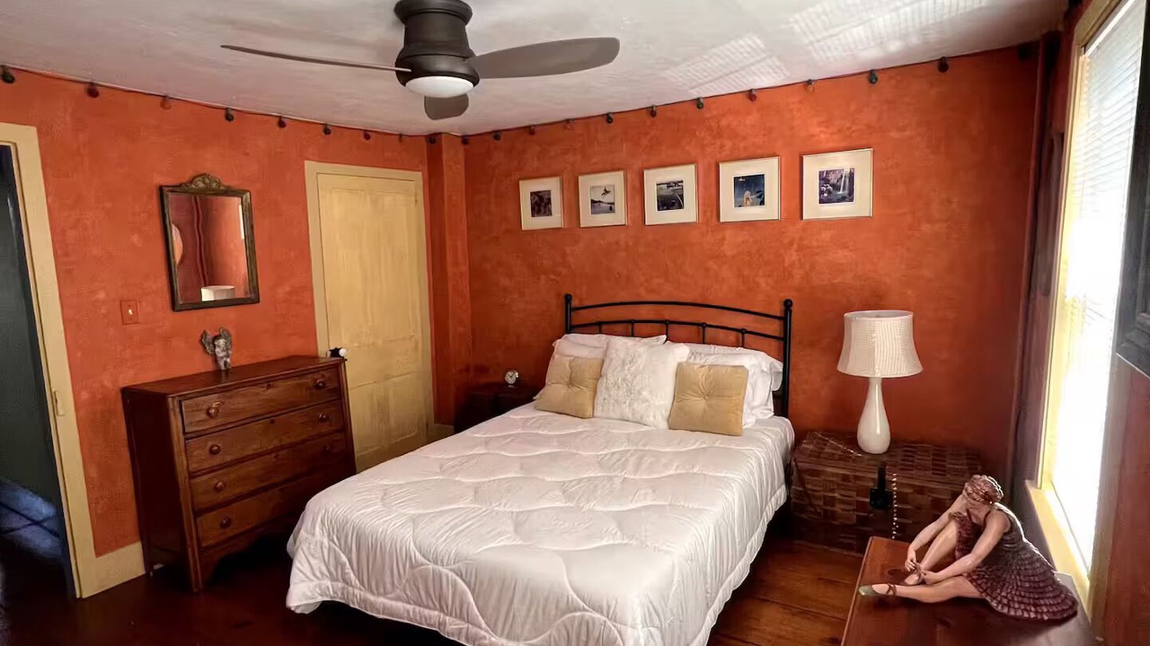 Photo of Bedroom in Lambertville