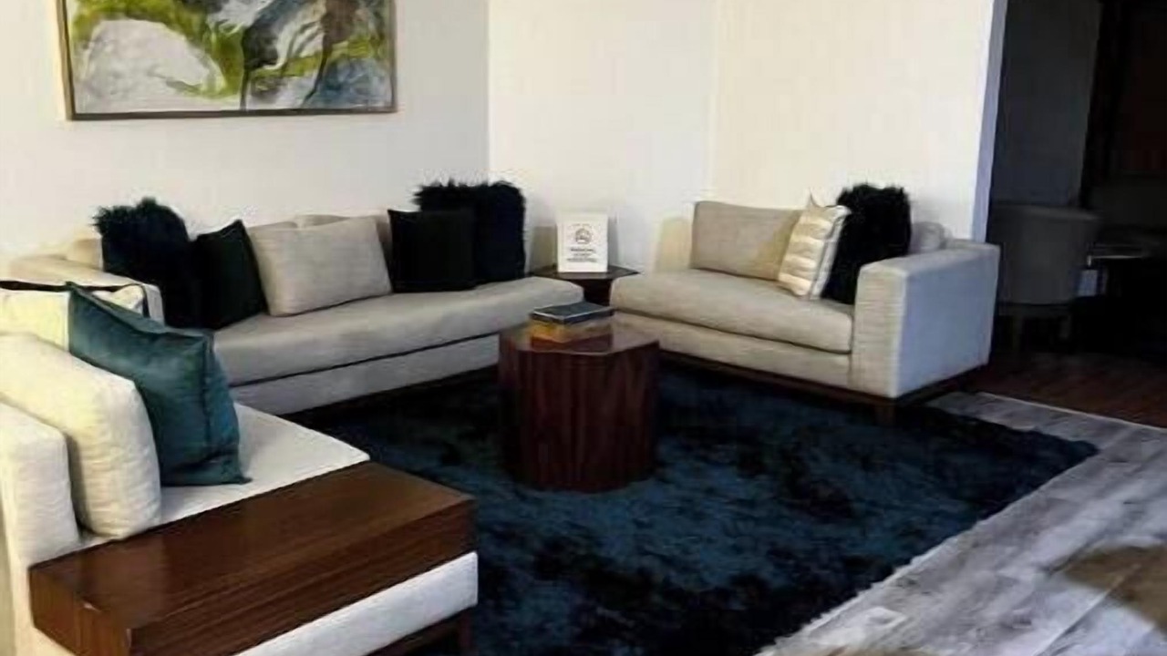 Photo of Livingroom in Far North Central