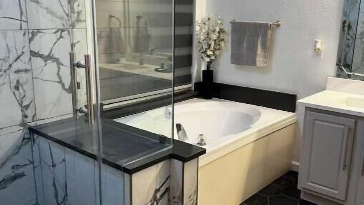 Photo of Bathroom in Far North Central