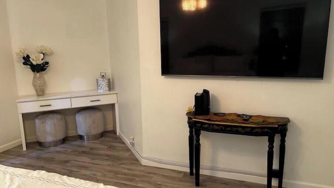 Photo of Bedroom in Far North Central