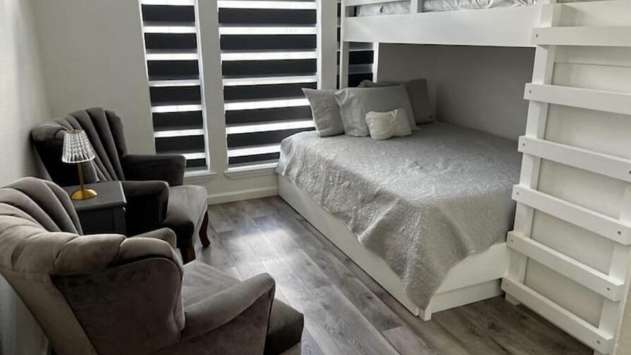 Photo of Bedroom in Far North Central