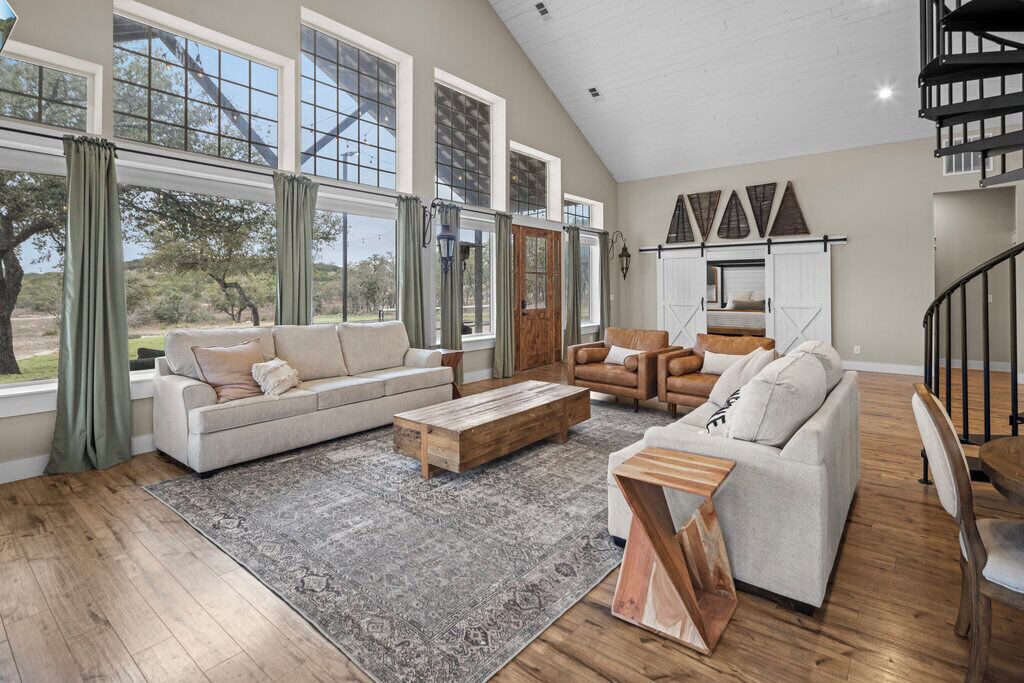 Photo of Livingroom in Marble Falls