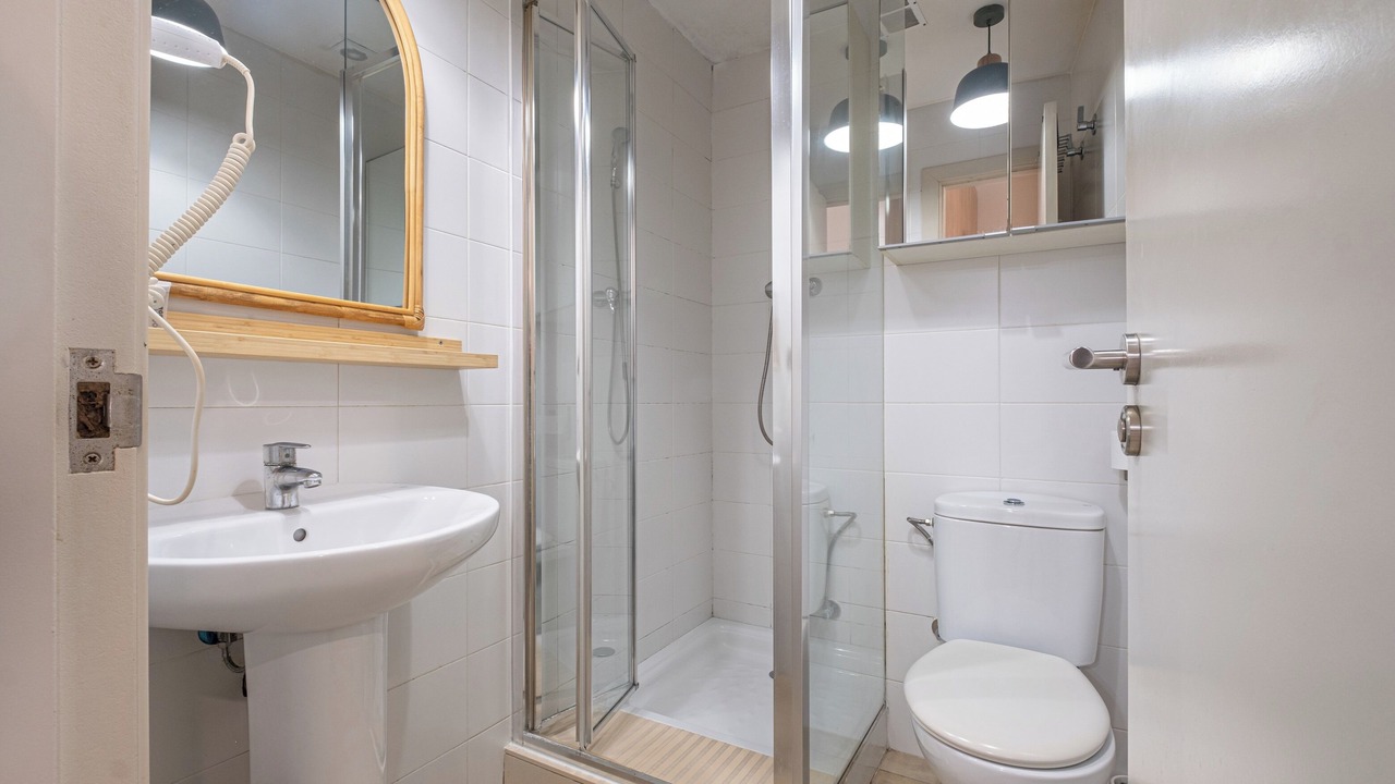 Photo of Bathroom in Sants
