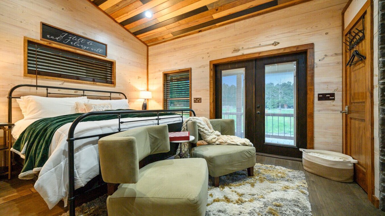Photo of Bedroom in Broken Bow