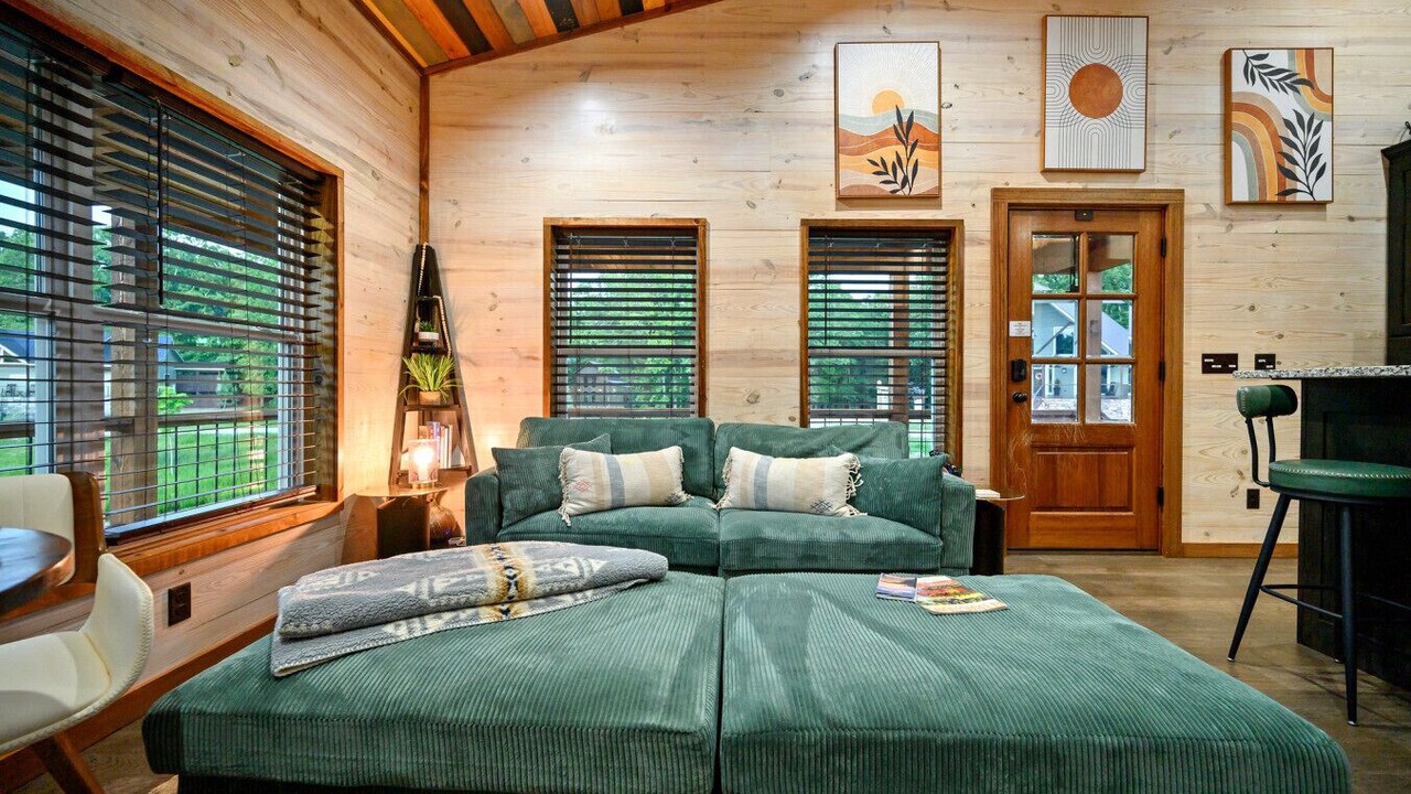 Photo of Livingroom in Broken Bow