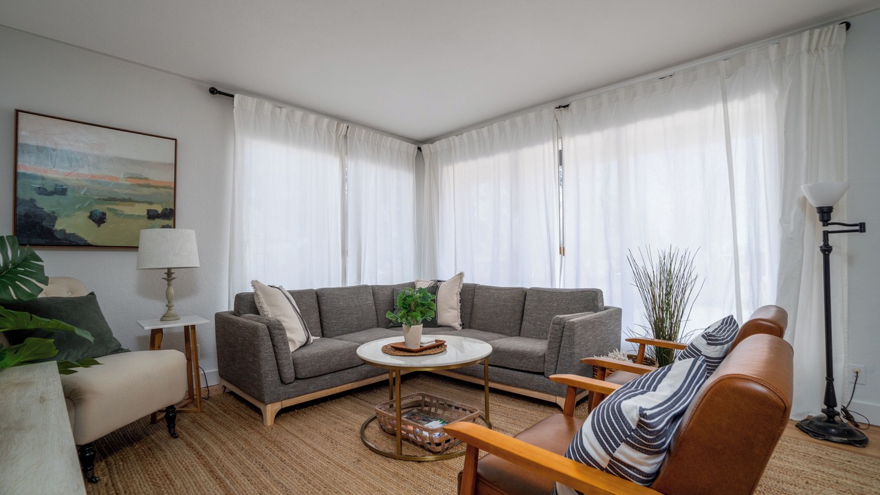 Photo of Livingroom in Larkspur