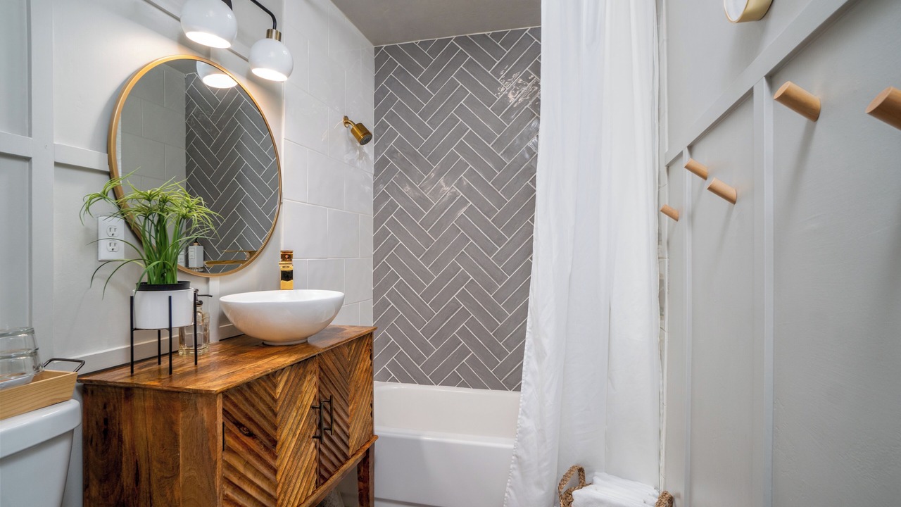 Photo of Bathroom in Larkspur