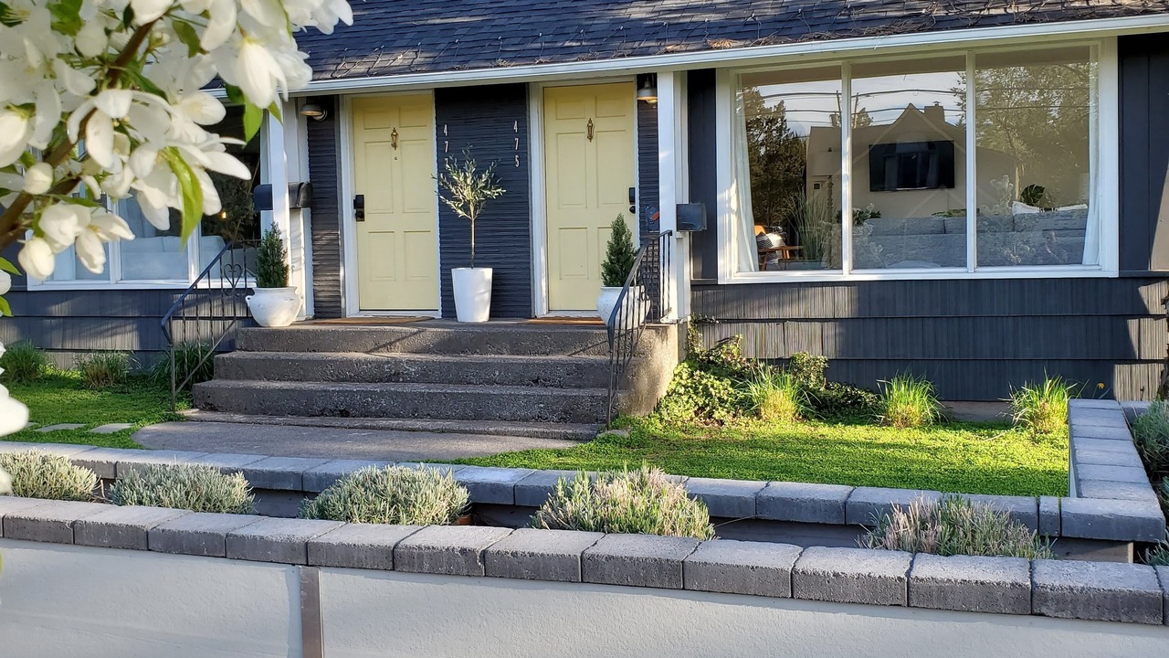 Photo of Others in Larkspur