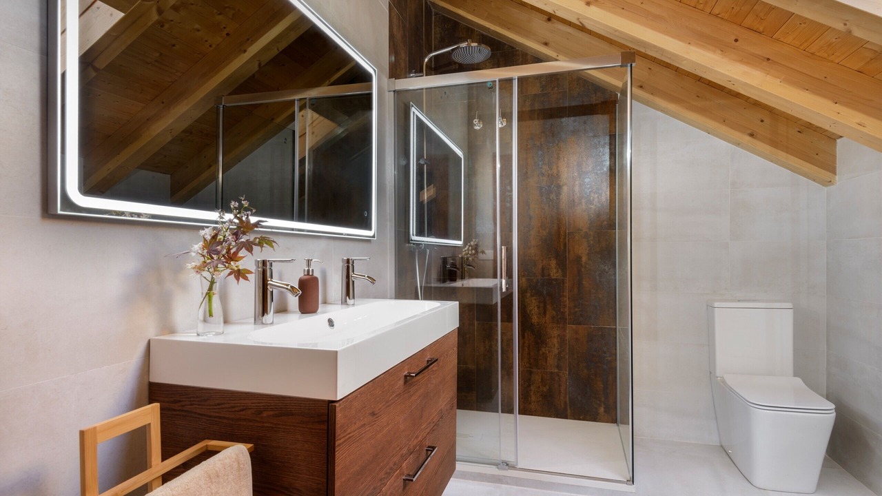 Photo of Bathroom in Aragues del Puerto