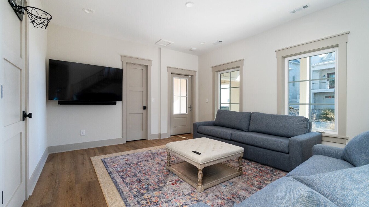 Photo of Bedroom in Pine Knoll Shores