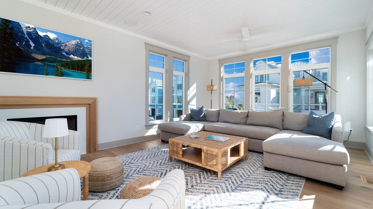 Photo of Bedroom in Pine Knoll Shores