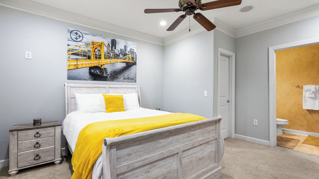 Photo of Bedroom in Old Irving Park