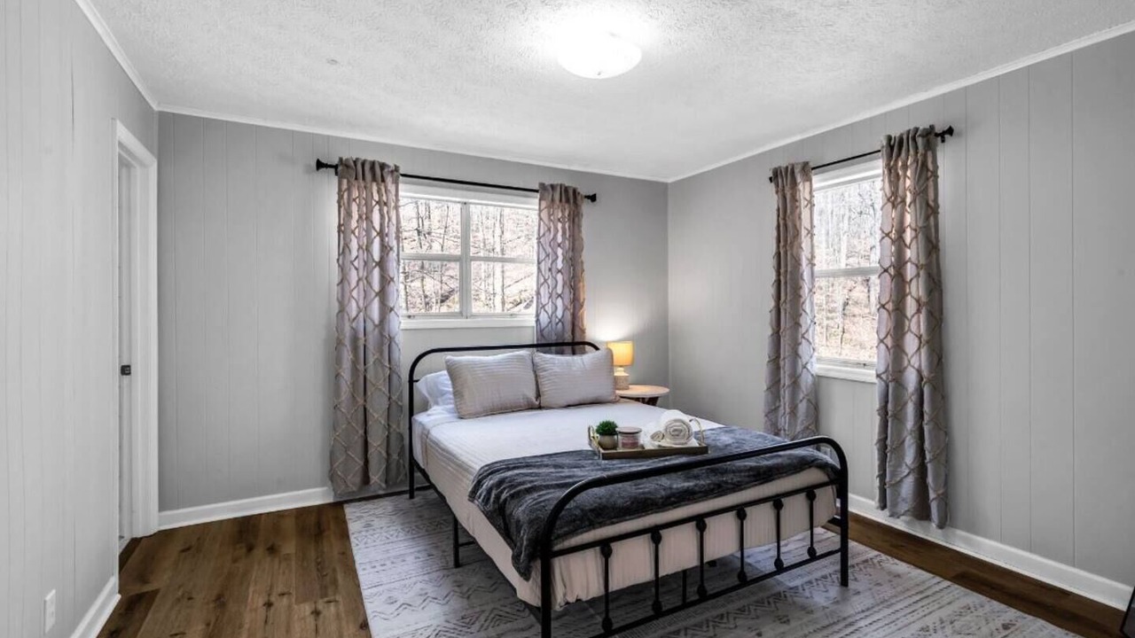 Photo of Bedroom in Coopertown