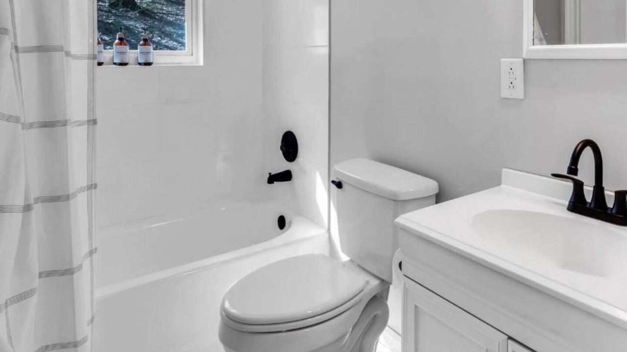 Photo of Bathroom in Coopertown