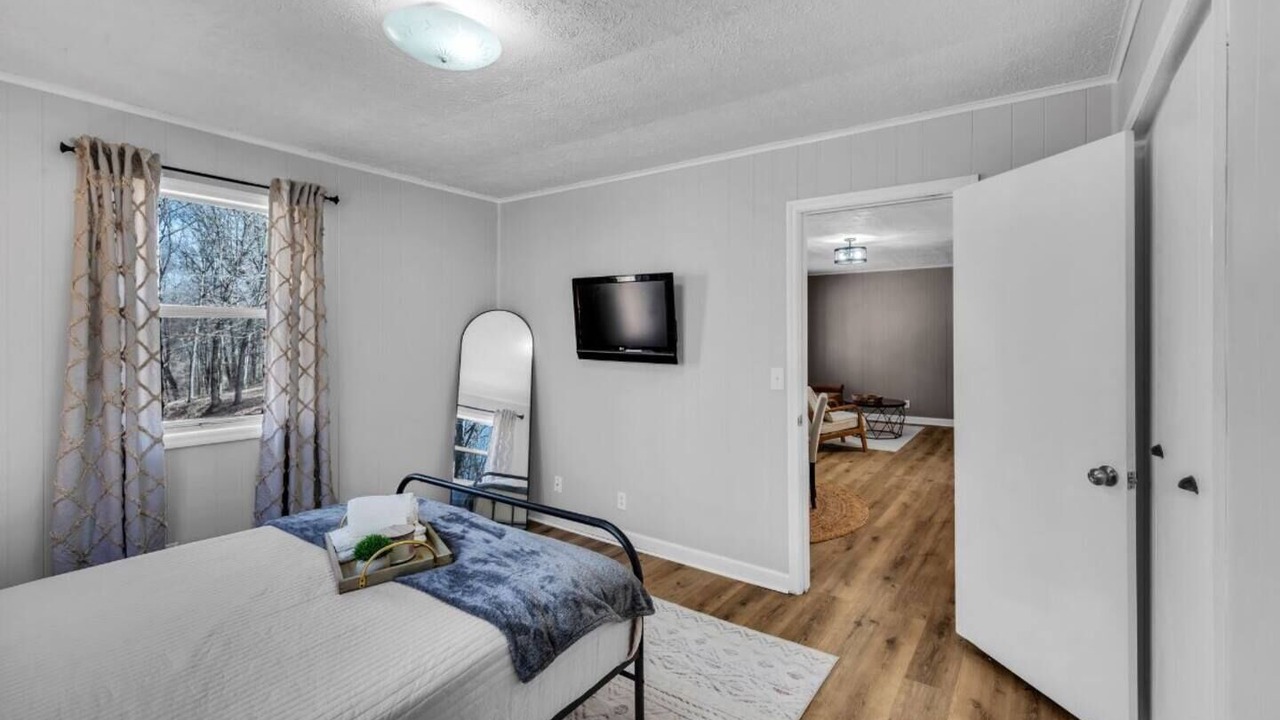 Photo of Bedroom in Coopertown