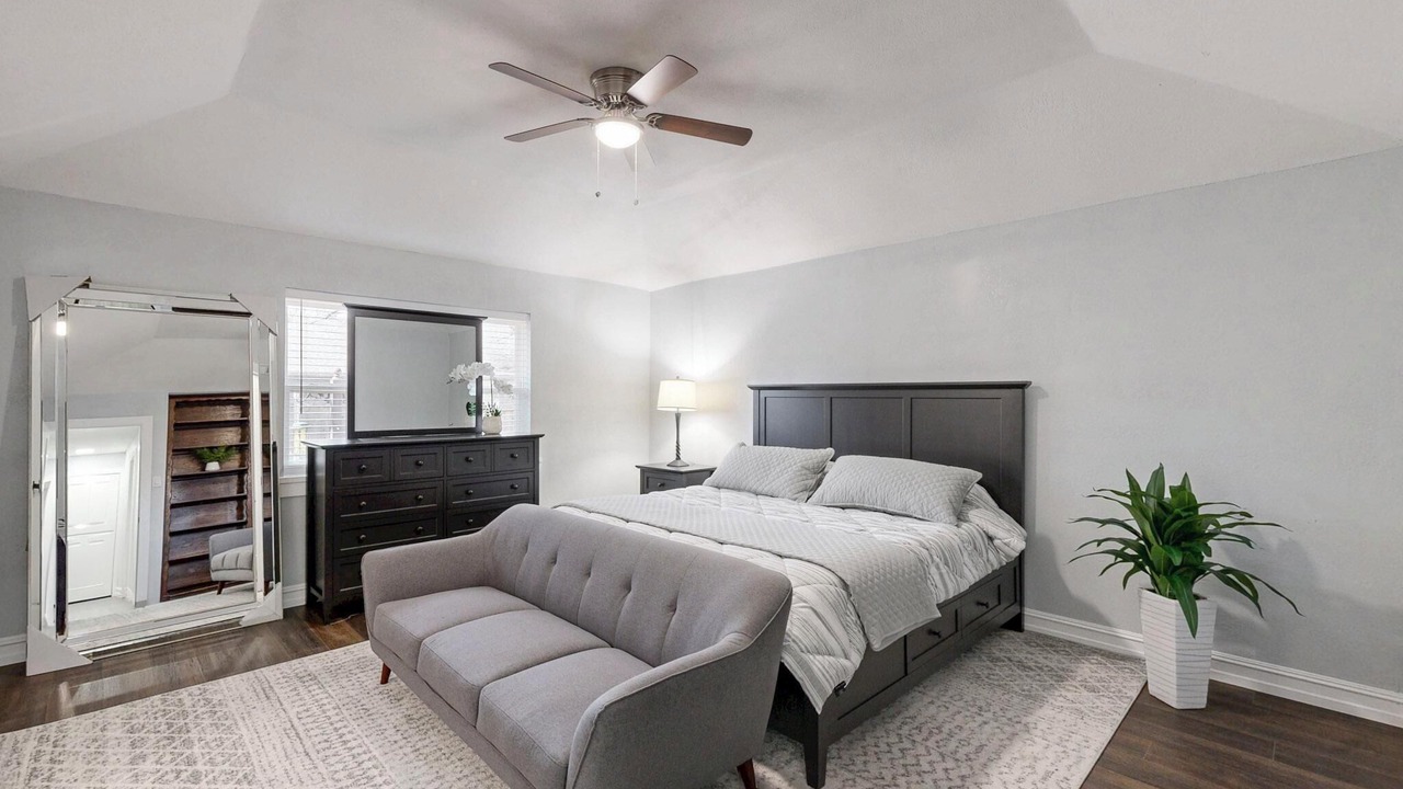 Photo of Bedroom in Southwest Arlington