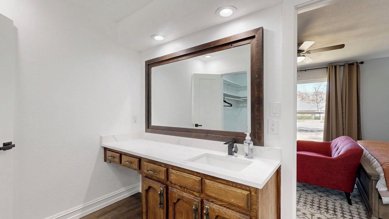 Photo of Bathroom in Southwest Arlington
