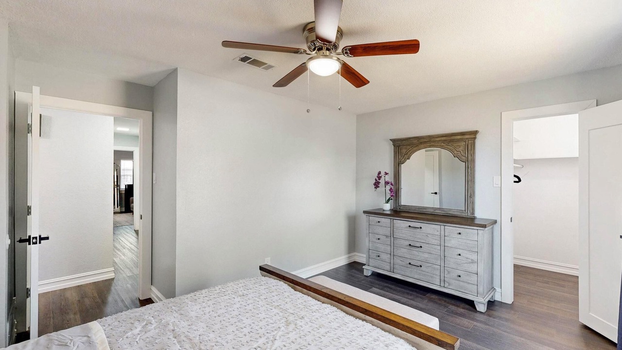 Photo of Bedroom in Southwest Arlington