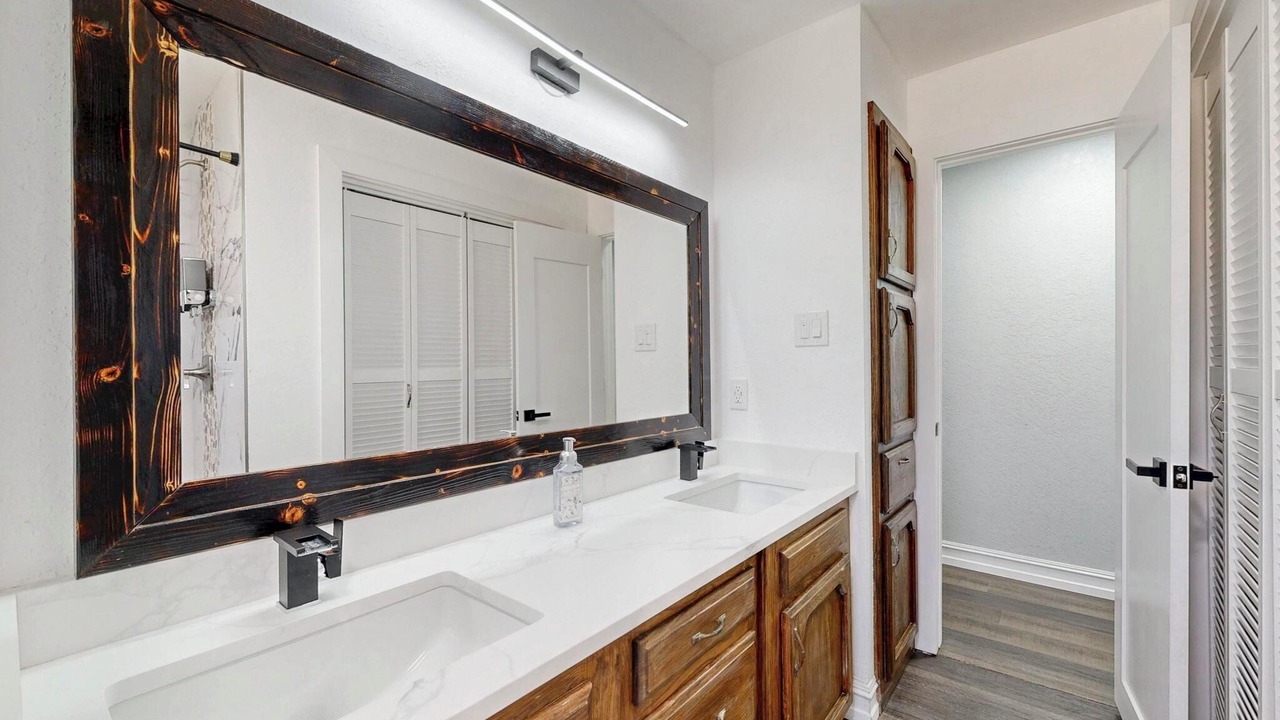 Photo of Bathroom in Southwest Arlington