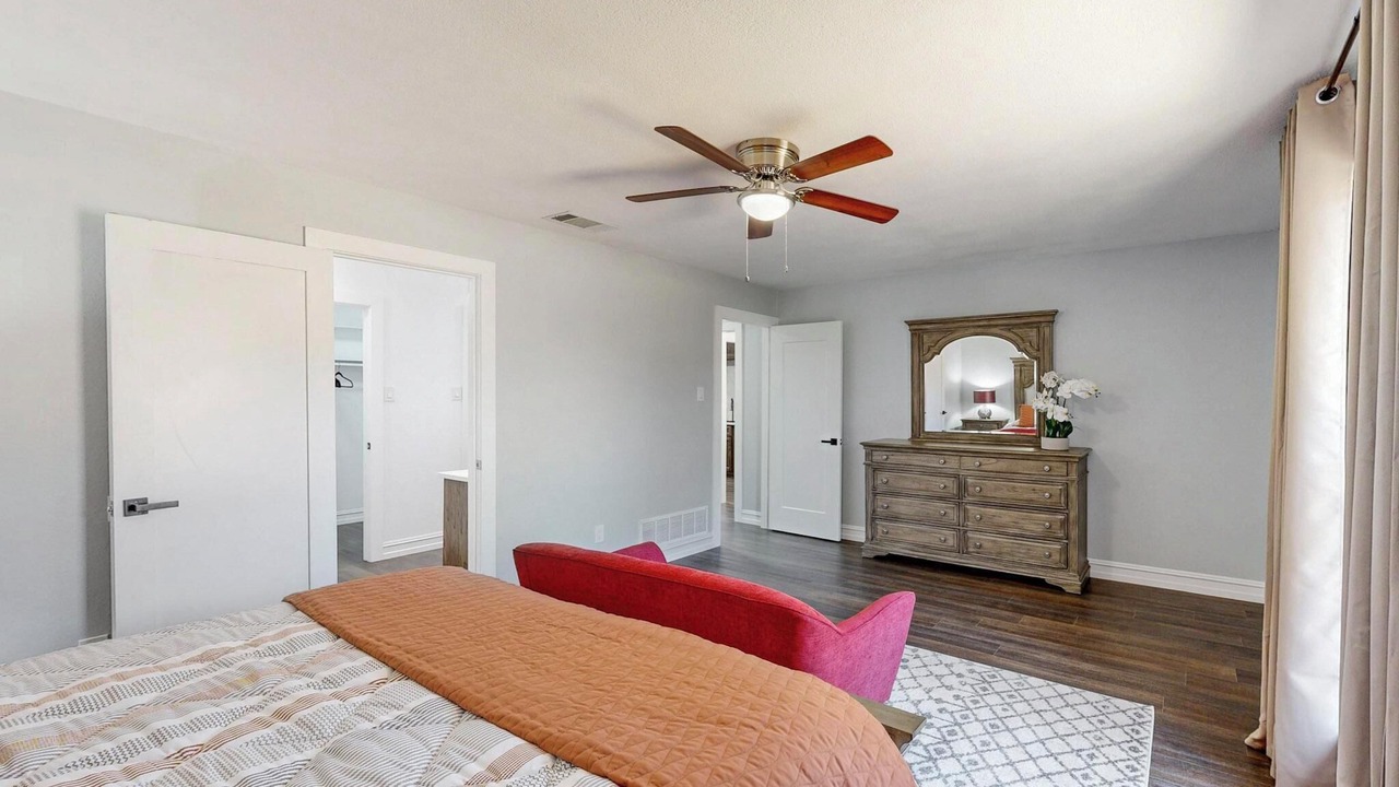 Photo of Bedroom in Southwest Arlington