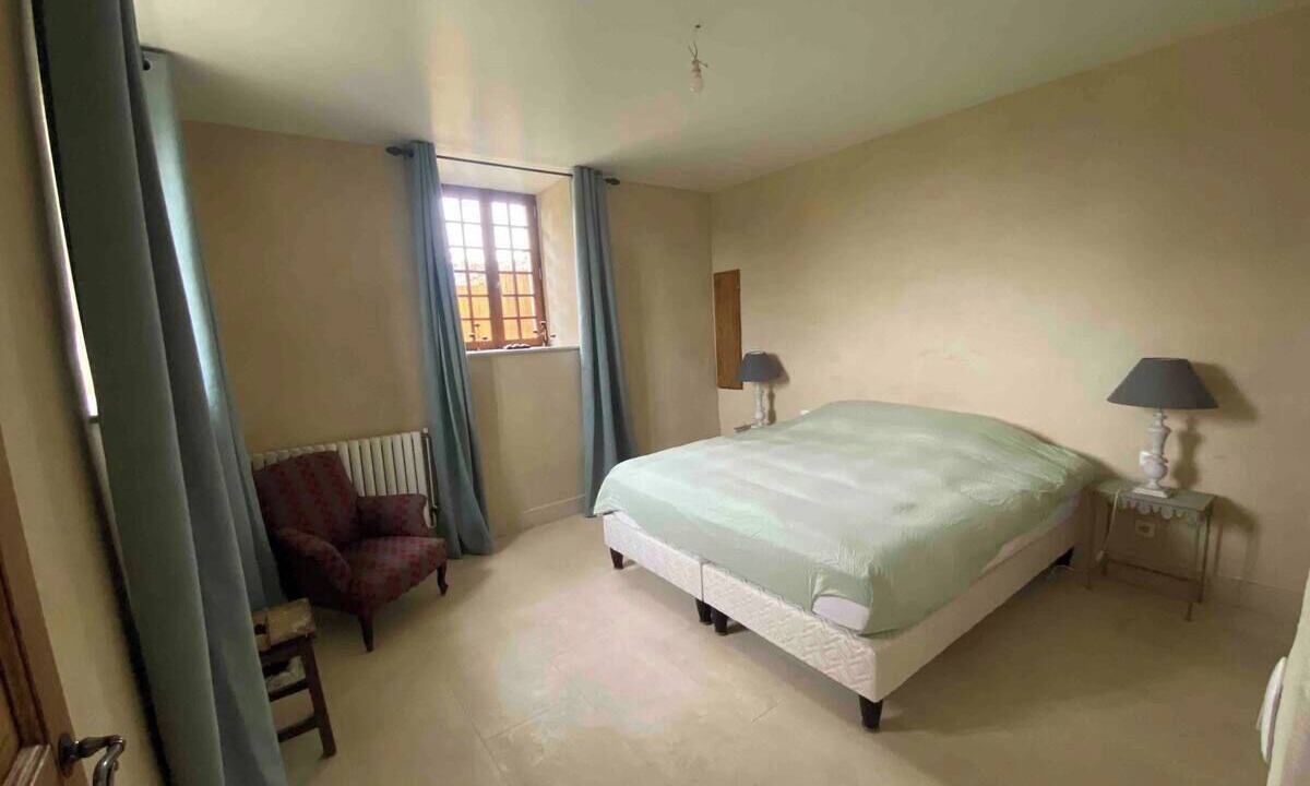Photo of Bedroom in Salmaise