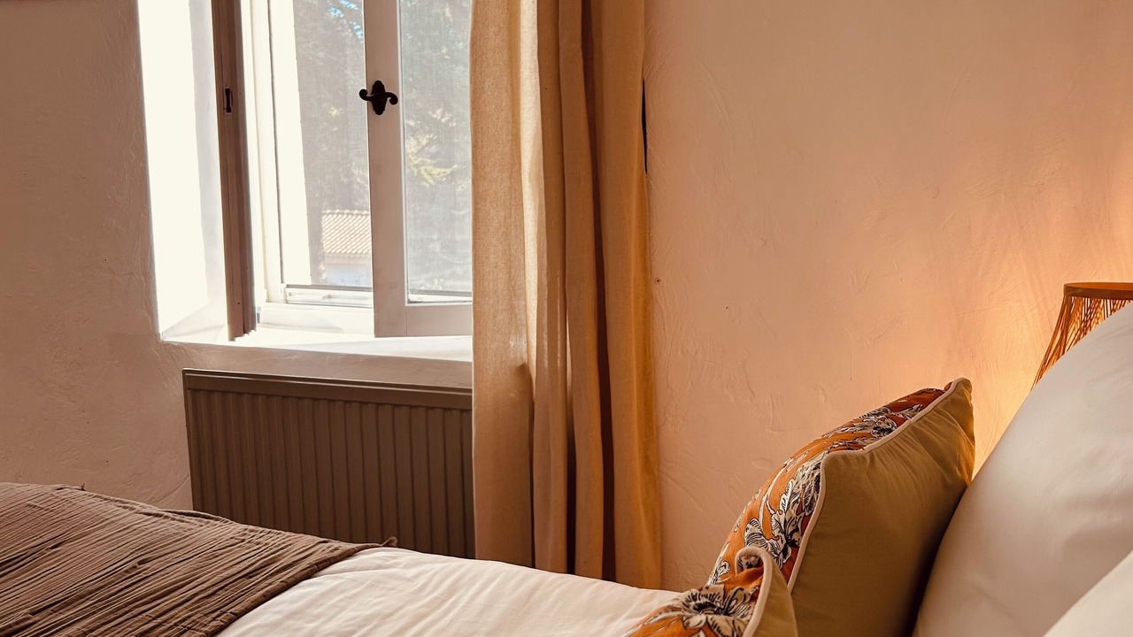 Photo of Bedroom in Taulignan