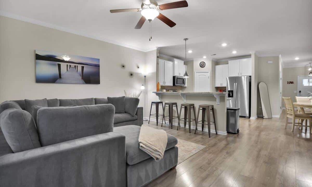 Photo of Livingroom in Pooler