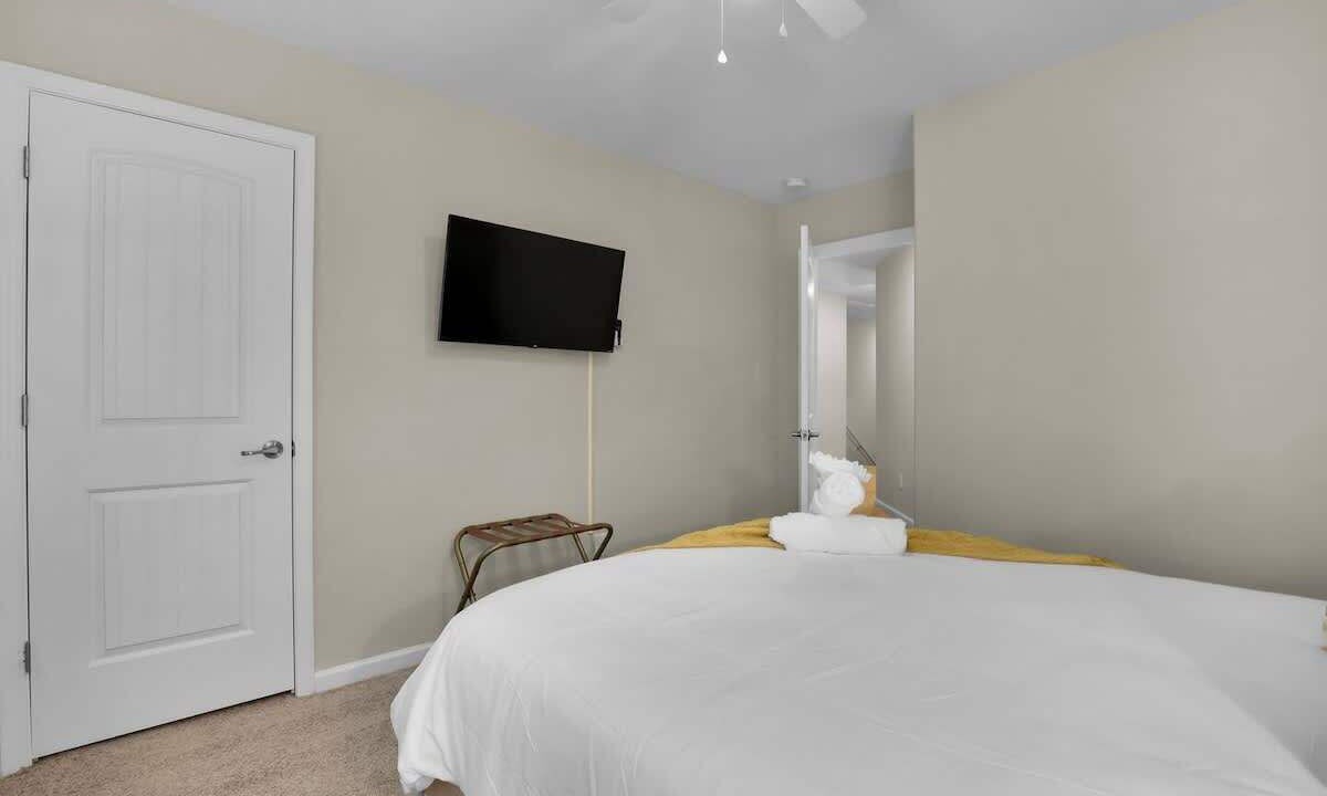 Photo of Bedroom in Pooler