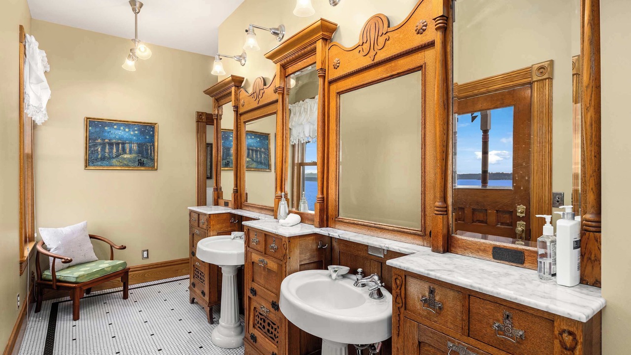 Photo of Bathroom in Tulalip
