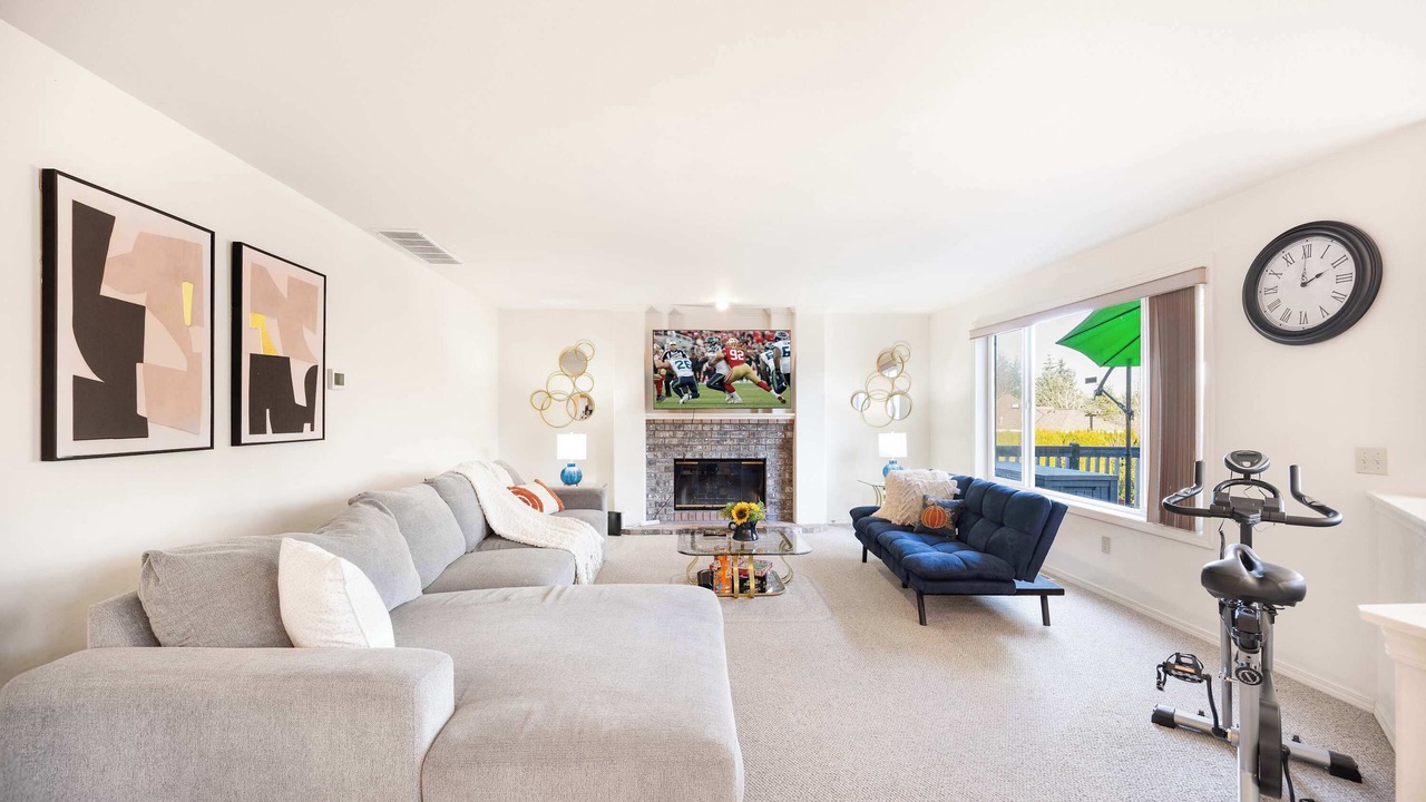 Photo of Livingroom in Brier