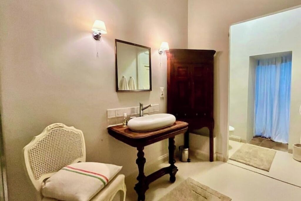 Photo of Bathroom in Saint-Hippolyte-du-Fort